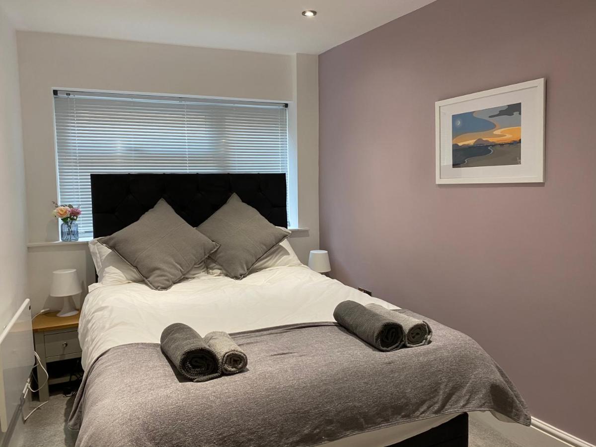 Superb 2 Beds 2 Baths New Apartment W/ Garden+Patio ボーンマス エクステリア 写真