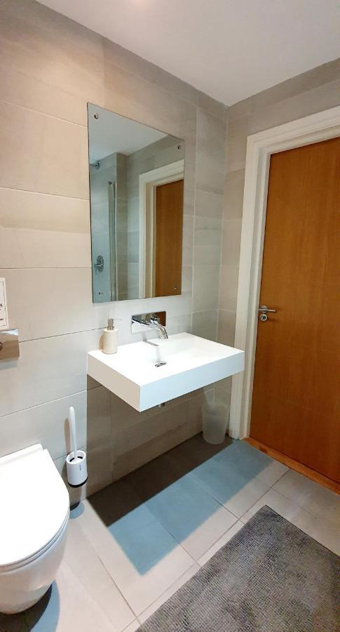 Superb 2 Beds 2 Baths New Apartment W/ Garden+Patio ボーンマス エクステリア 写真